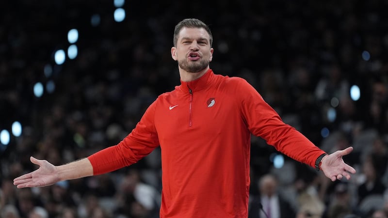 Report: Bulls set to name Splitter head coach