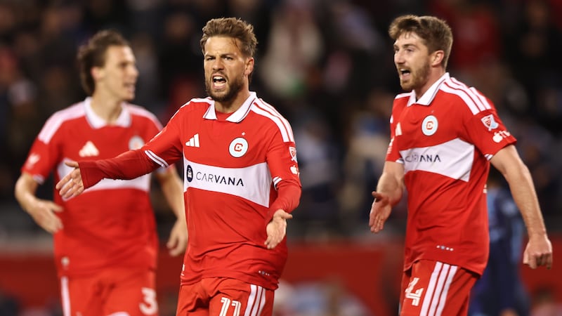 Zinckernagel and Cuypers each score 2 goals, Fire beats slumping Sporting KC
