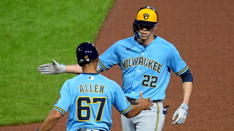 Brewers name Yelich franchise’s first captain - with Yount’s approval