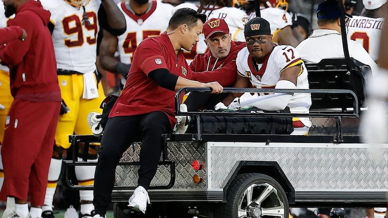 Commanders WR McLaurin carted off field with knee injury vs. 49ers