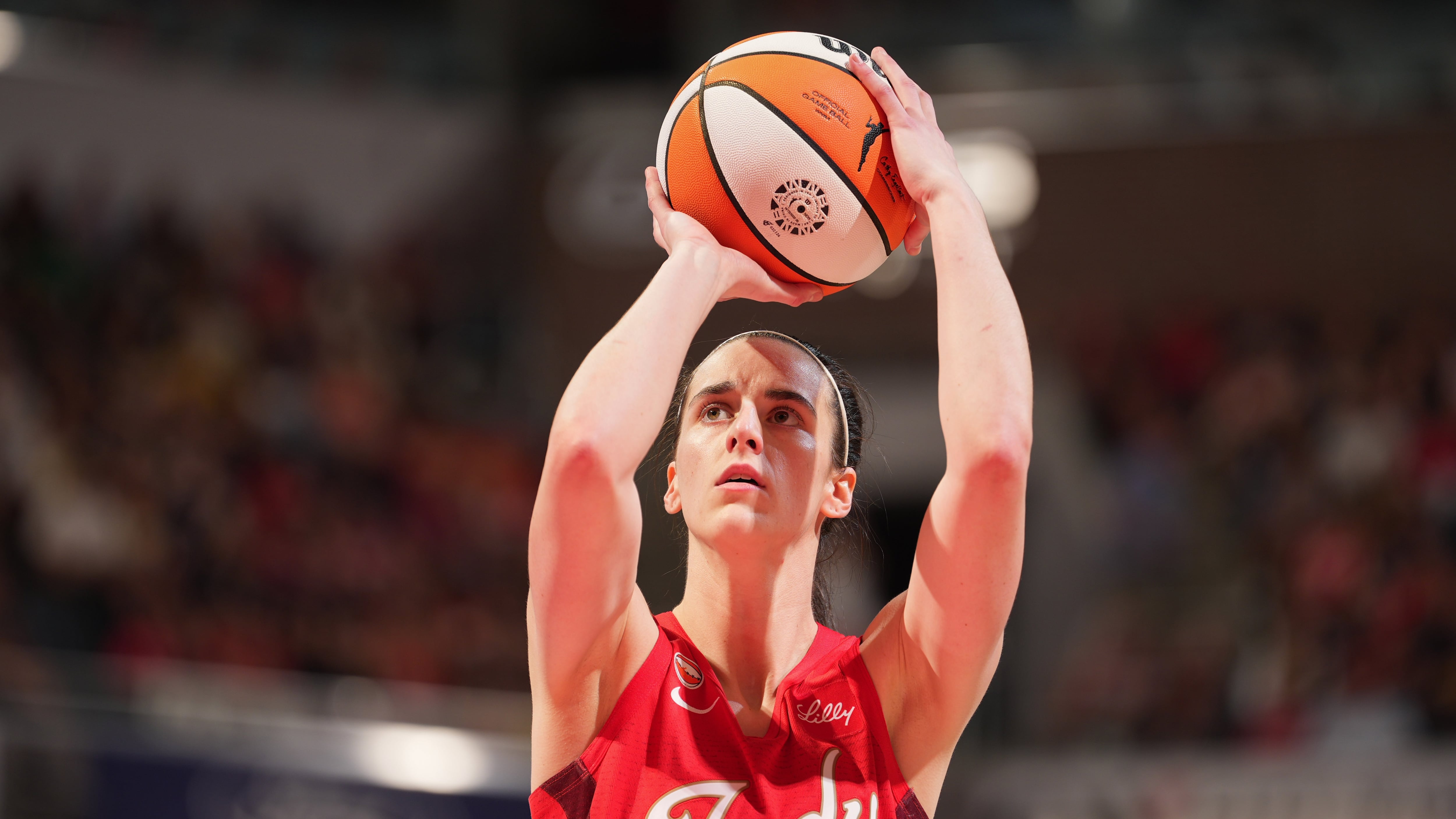 Caitlin Clark becomes the fastest to reach 200 career 3 - pointers , surpassing Katie Smith