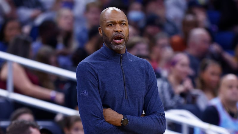 Sources: Magic fire head coach Mosley after five seasons