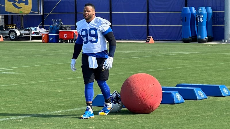 Donald expects to play for Rams on Monday night against Giants