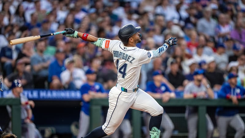 Mariners smack three home runs in victory over Mets for season-high eighth straight win
