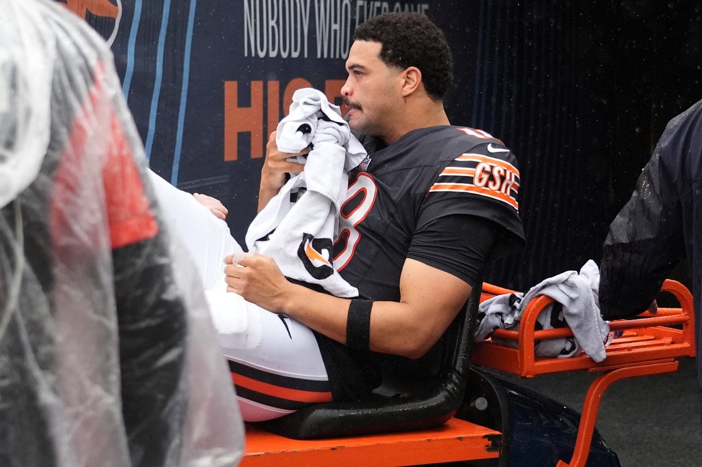 Report : Caleb Williams injury considered to have 3 - 4 week timeline