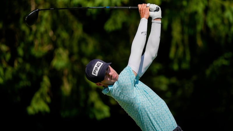 Smalley grabs a 2-shot lead in a PGA Championship up for grabs