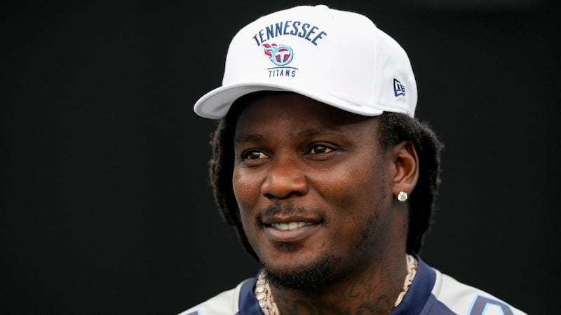 Titans to induct former star RB Johnson in Ring of Honor after ALS diagnosis