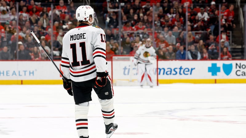 Blackhawks sign F Moore to five-year extension with $4.25M AAV