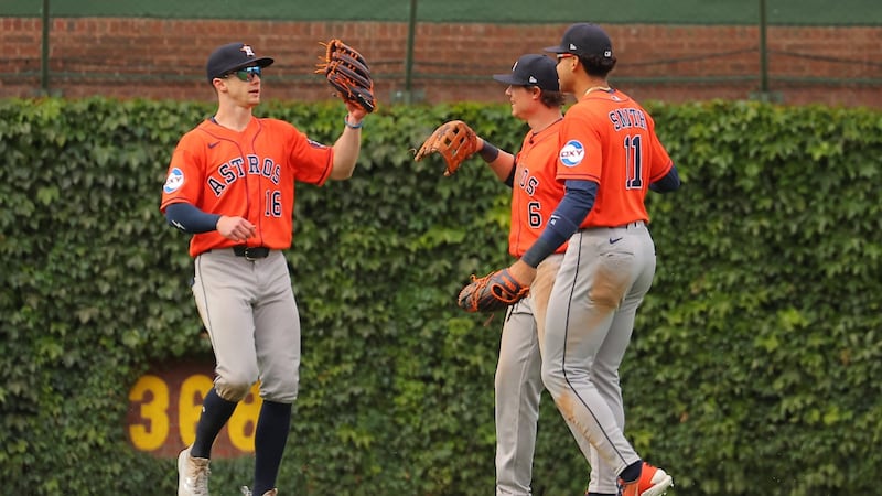 Vazquez homers, Arrighetti throws five scoreless innings as Astros beat skidding Cubs