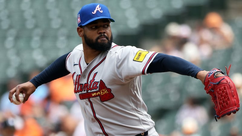 Braves escapes bases-loaded jam in 10th before beating Orioles in extras
