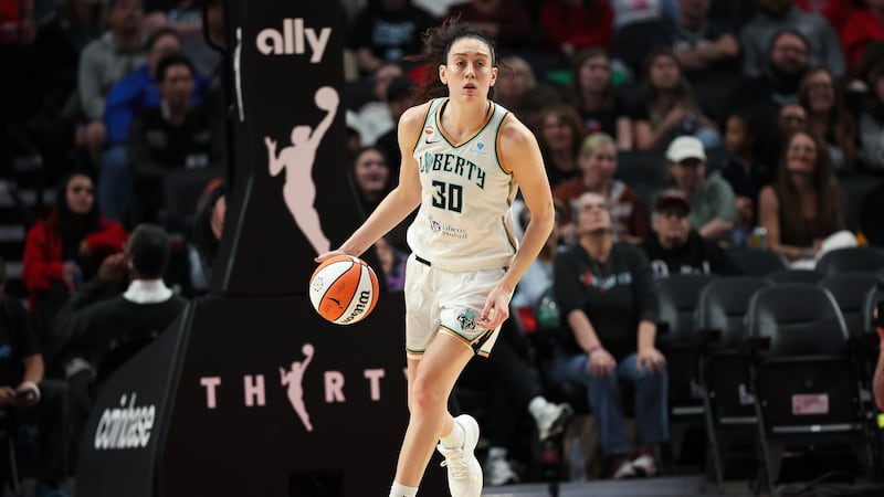 Stewart scores 22, reserves contribute big to lead Liberty past Fire