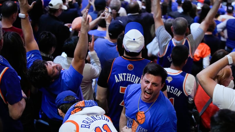 Knicks and their fans in San Antonio hoping to close out the NBA Finals with a title