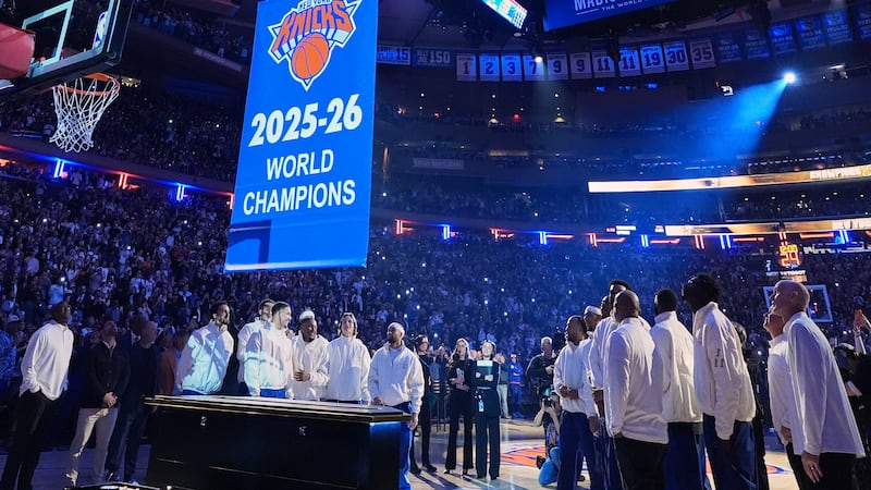 Knicks reverse course, hang banner for NBA Cup title before raising championship banner