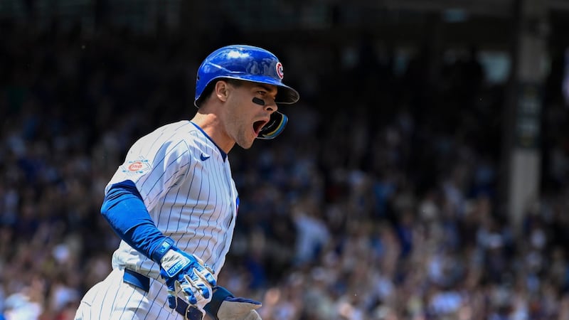 Cubs place utilityman Shaw and RHP Roberts on IL