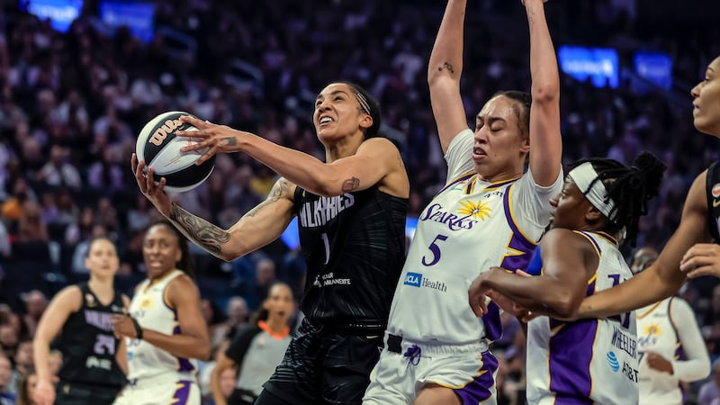 Williams, Charles help Valkyries top Sparks
