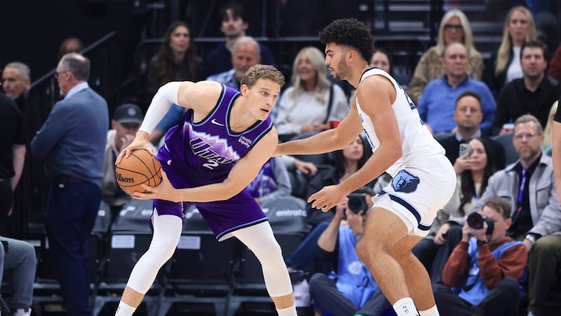Jazz forwards Markkanen, Jackson Jr. exit early with injuries against Grizzlies