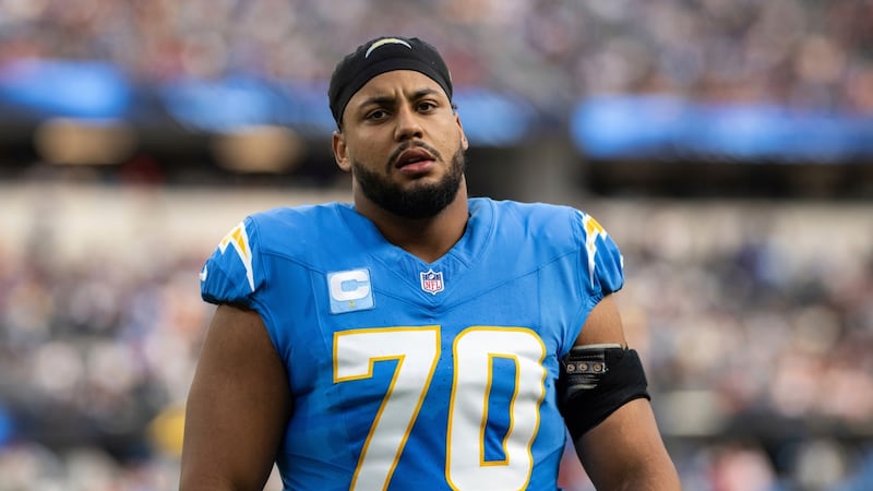 Report: Chargers OT Slater has high ankle sprain