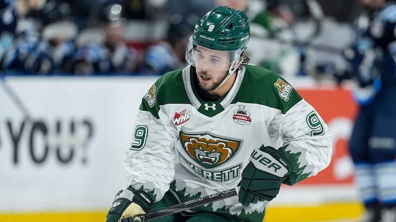 Projected No. 1 pick DuPont earns top grade on NHL's 2027 draft watch list