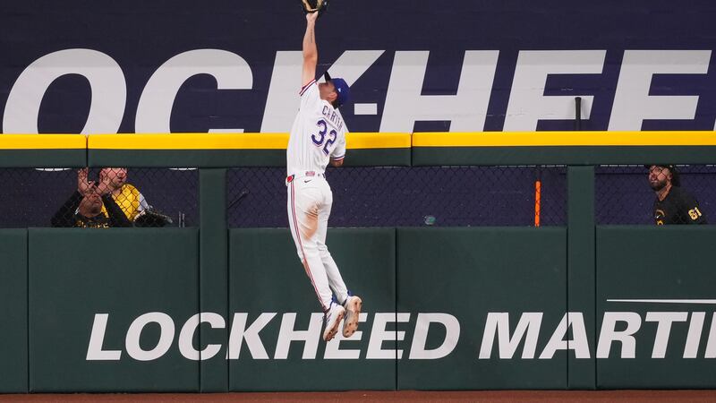 Carter drives in run, robs Cruz of homer as Rangers beat Pirates