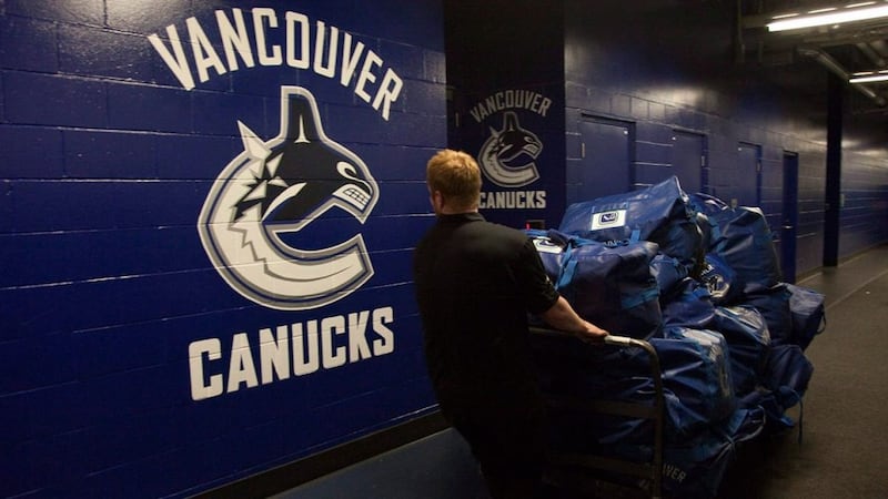 Canucks hire former Sharks, Blackhawks staffer as director of hockey strategy