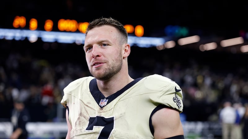 Payton to talk to Hill about interest in Broncos