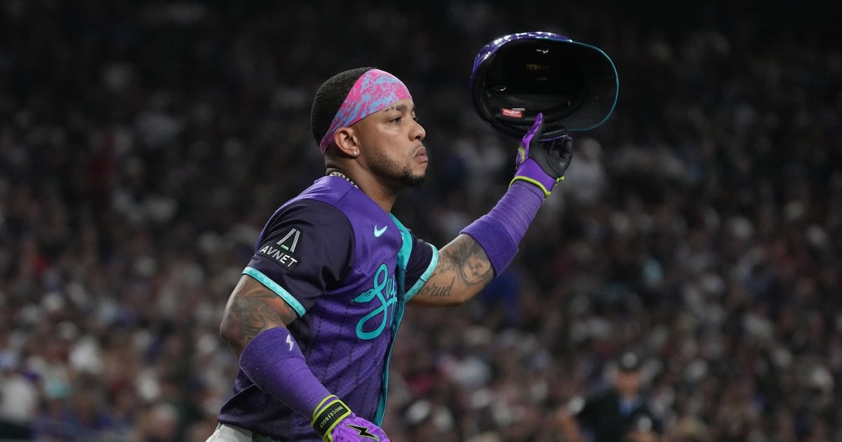 Photo: tsn.ca Arizona Diamondbacks second baseman Ketel Marte (4) against the Los Angeles Dodgers in the first inning of a baseball game