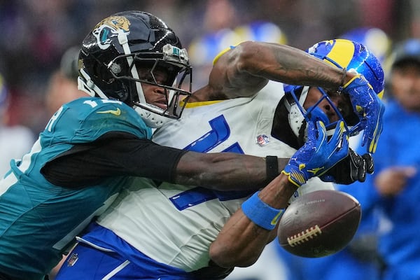 Jaguars’ Hunter still working on both sides of the ball, just not on the field yet