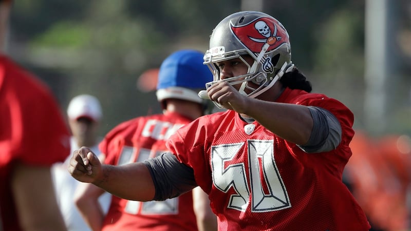 Two-time Pro Bowl DT Vea requests trade from Buccaneers
