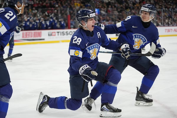 Finland upsets defending-champion USA in quarters at World Juniors