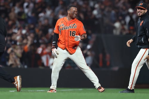 Devers homers early then walks it off in 10th as Giants beat Angels
