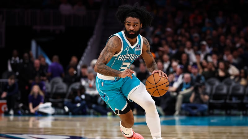 Sources: White to re-sign with Hornets on three-year, $74M deal