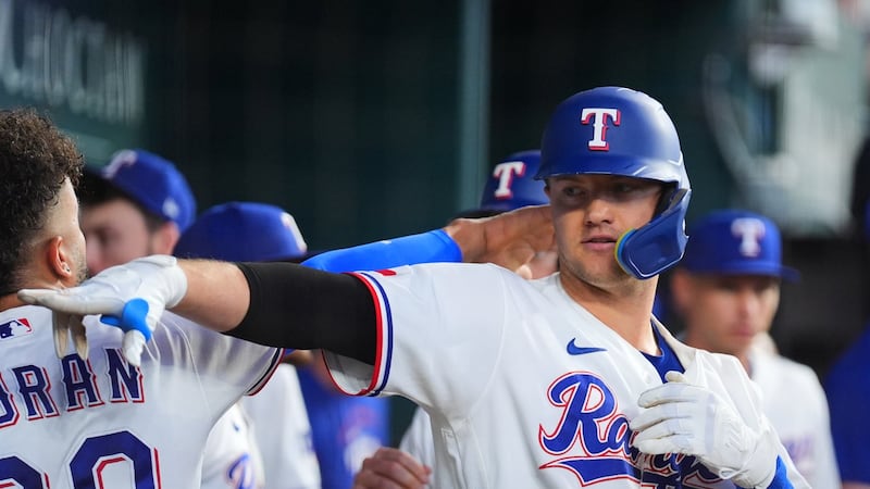 Rangers down Mets to ensure tie for AL West lead heading into final series of season
