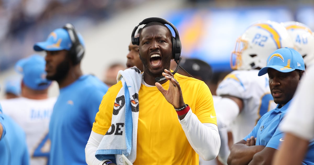 Report: Steelers fire assistant Swinton after months on job