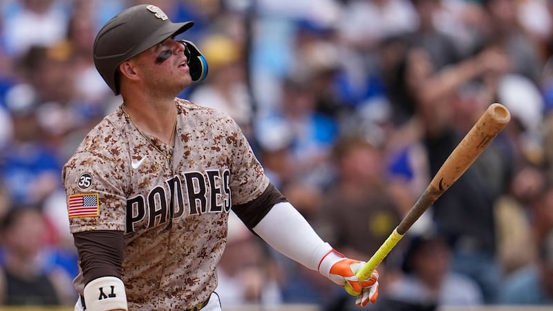 France leads late rally as Padres beat Blue Jays