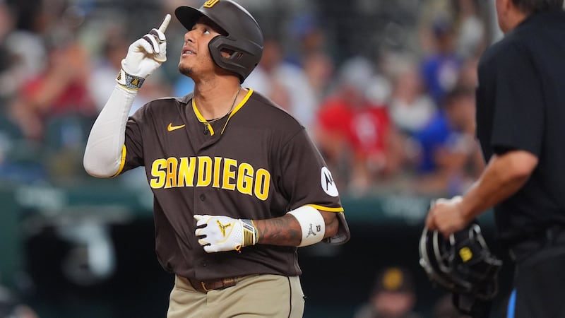 Machado hits 10th inning homer, has five RBI in Padres comeback win over Rangers