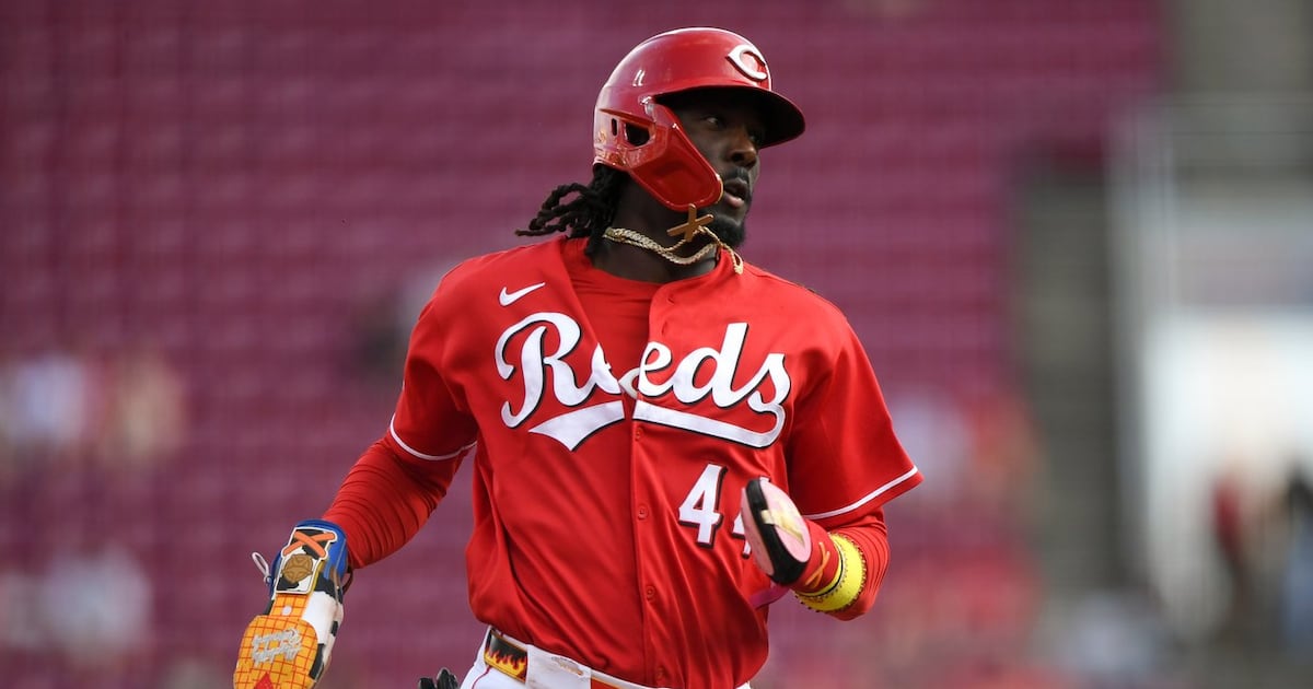 Photo: tsn.ca Cincinnati Reds' Elly De La Cruz reaches third base on a single by JJ Bleday during the first inning of the second game of a