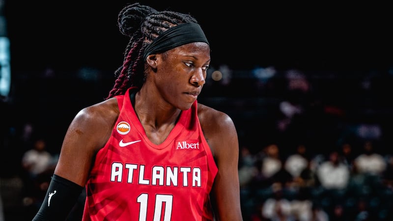 Howard has 17 points, Reese secures 57th career double-double in return to Chicago as Dream beat Sky