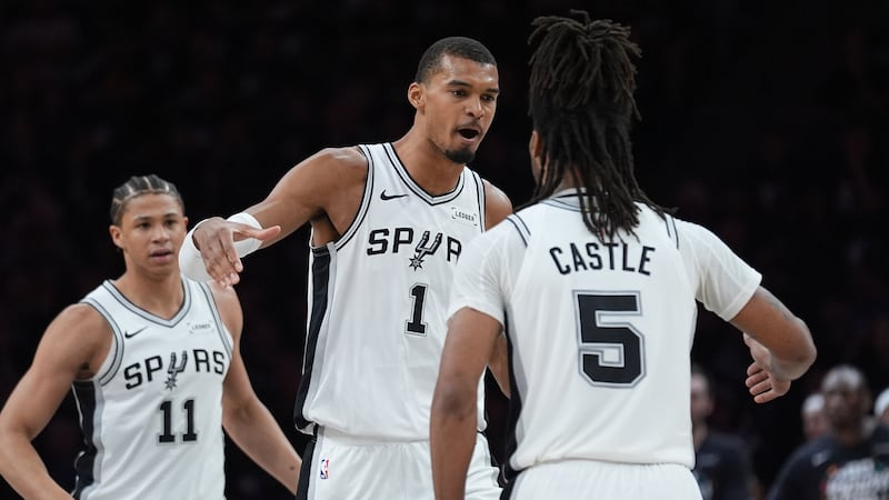 Spurs rout Timberwolves to advance to Western Conference final