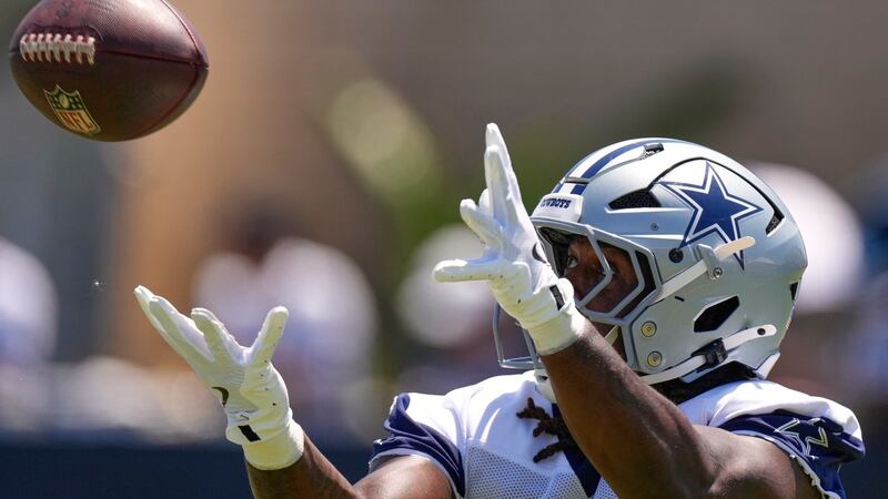Cowboys tight end Fant leaves practice early after apparently suffering knee injury