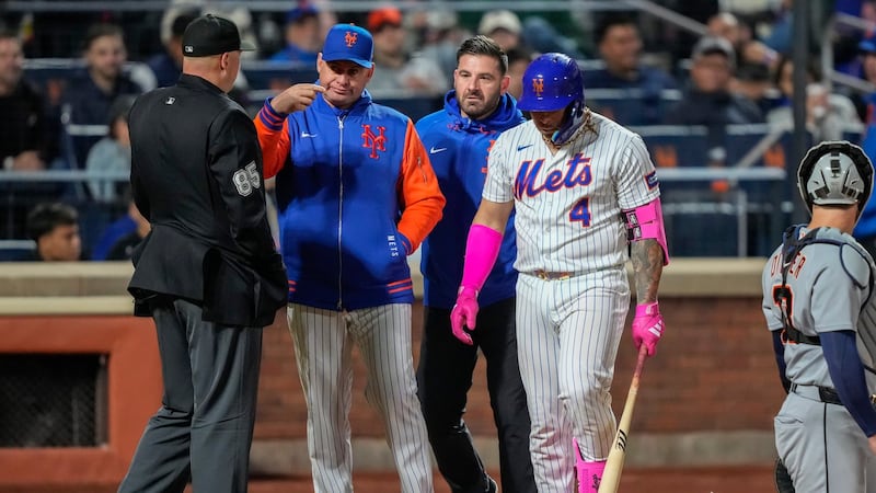 Mets' Alvarez to have right knee surgery, Mendoza hopes catcher could return in 6-8 weeks