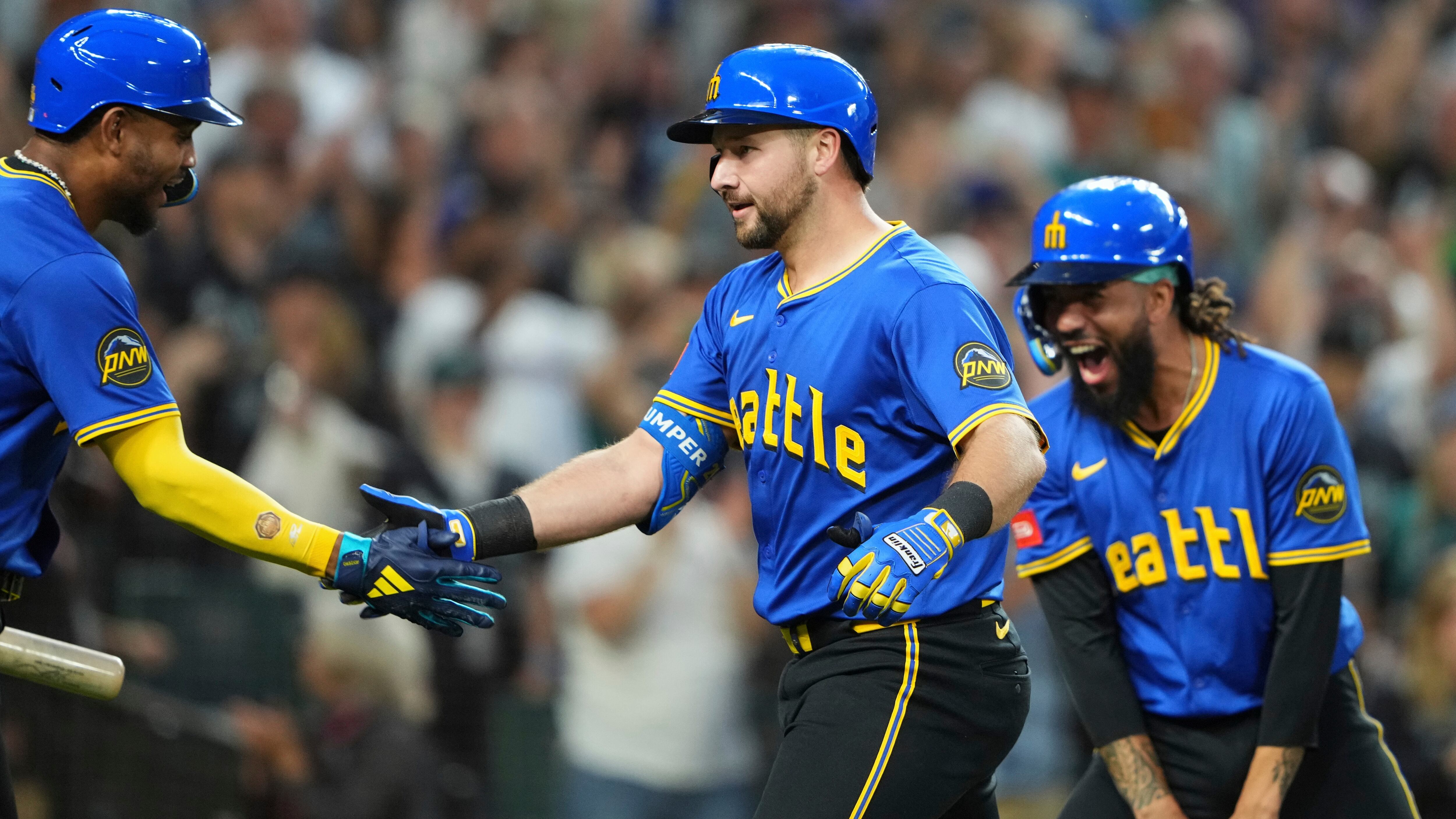 Cal Raleigh hits MLB-leading 43rd homer to rally Seattle Mariners to ...