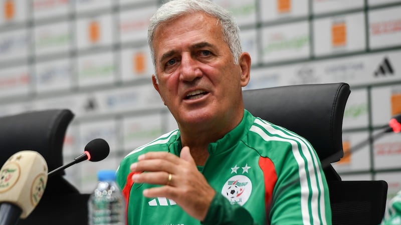 Algeria extends national team coach Petkovic before departing for U.S. and start of World Cup