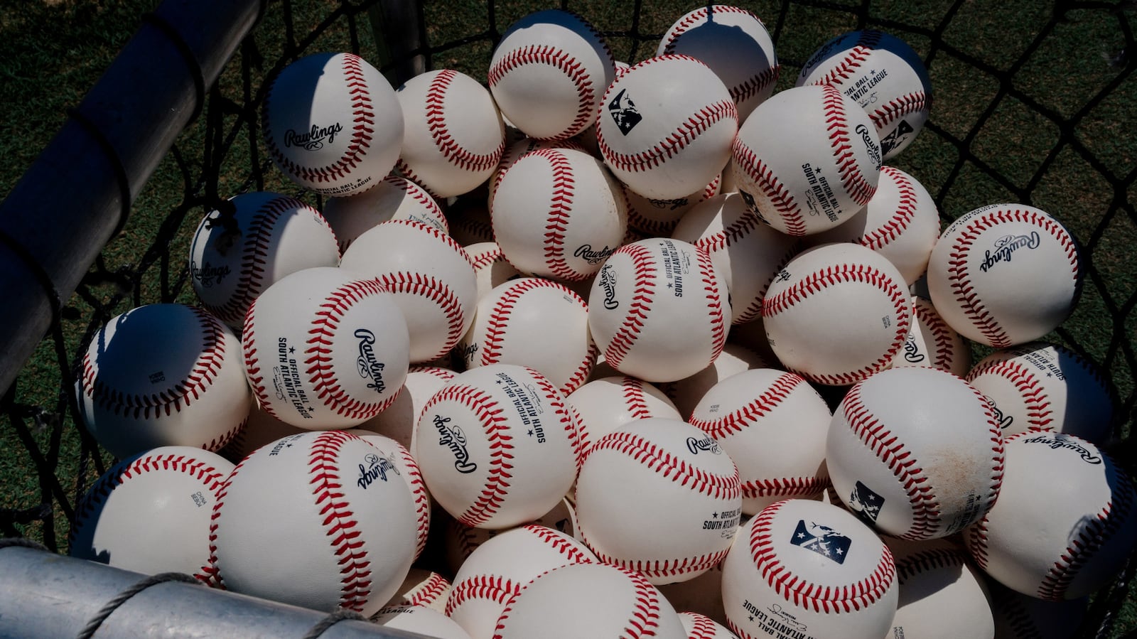 Report: MLB to enforce on obstruction on bases