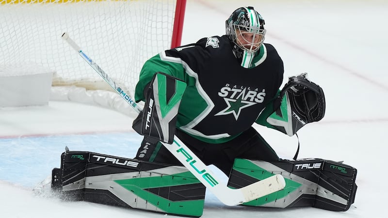 Stars sign G DeSmith to two-year, $5M contract extension
