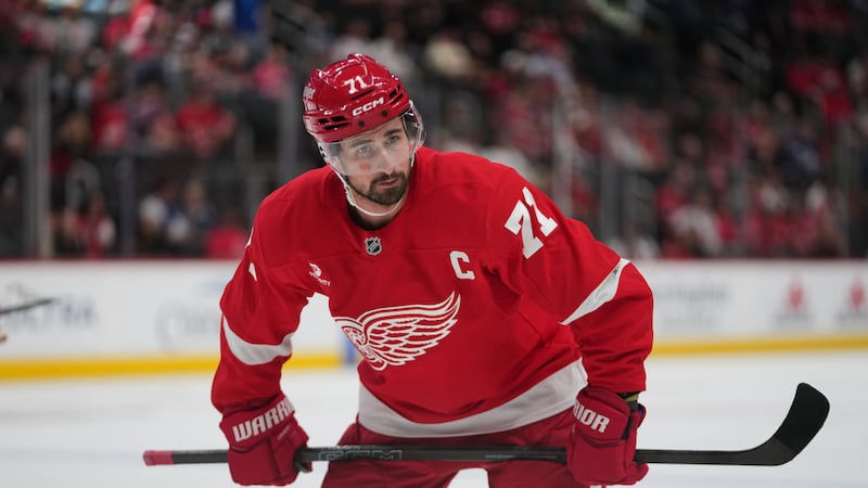 Red Wings captain Larkin submits 3-team trade list of Florida, Minnesota and Vegas