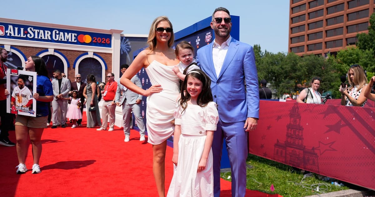 A rare warm ovation in Philadelphia for Tigers Verlander in his final All-Star Game
