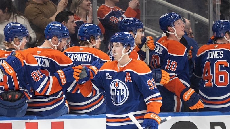 Babcock heaps praise on Nugent-Hopkins ahead of his 15th season with Oilers