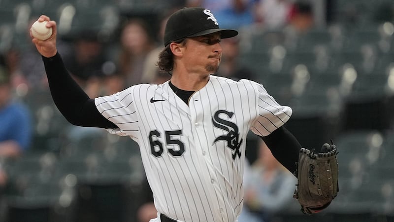 Martin works 6 scoreless innings and White Sox move atop AL Central with win over Braves