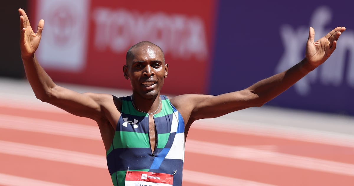 Photo: tsn.ca EUGENE, OREGON - AUGUST 02: Jonah Koech celebrates after winning the gold medal in the Nike Men's 1500m final during the