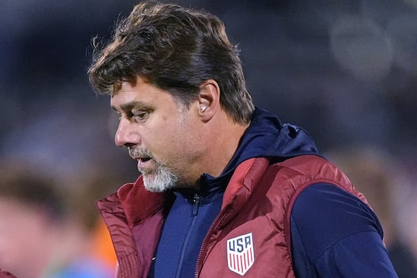 USMNT coach Pochettino turns to laptop in-game during match with Senegal